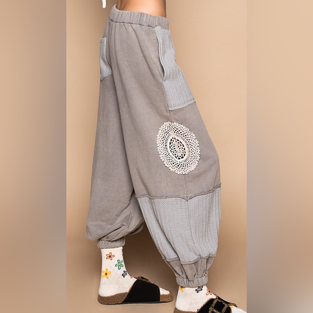NWT POL Boho Crochet Doily Patchwork Jogger Sweats Sweat Pants Joggers Grey - Picture 8 of 13